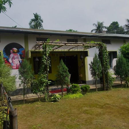 Stargaze Backpackers Hostel グワーハーティー エクステリア 写真