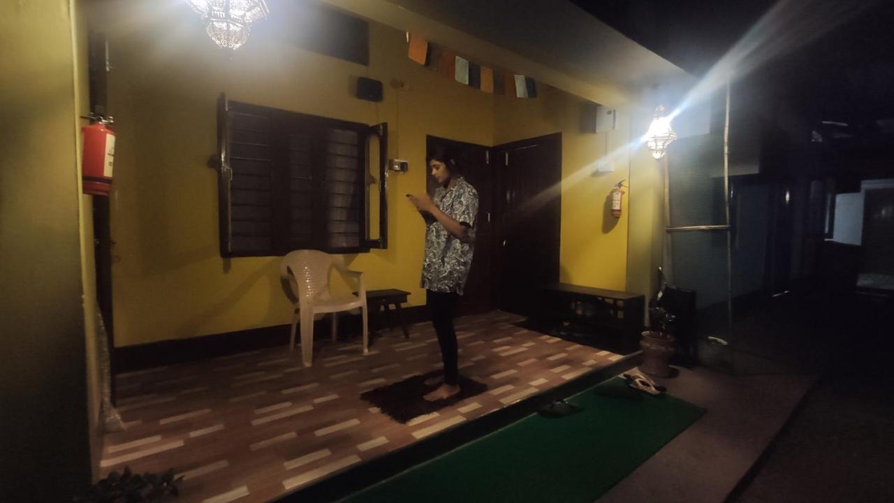 Stargaze Backpackers Hostel グワーハーティー エクステリア 写真