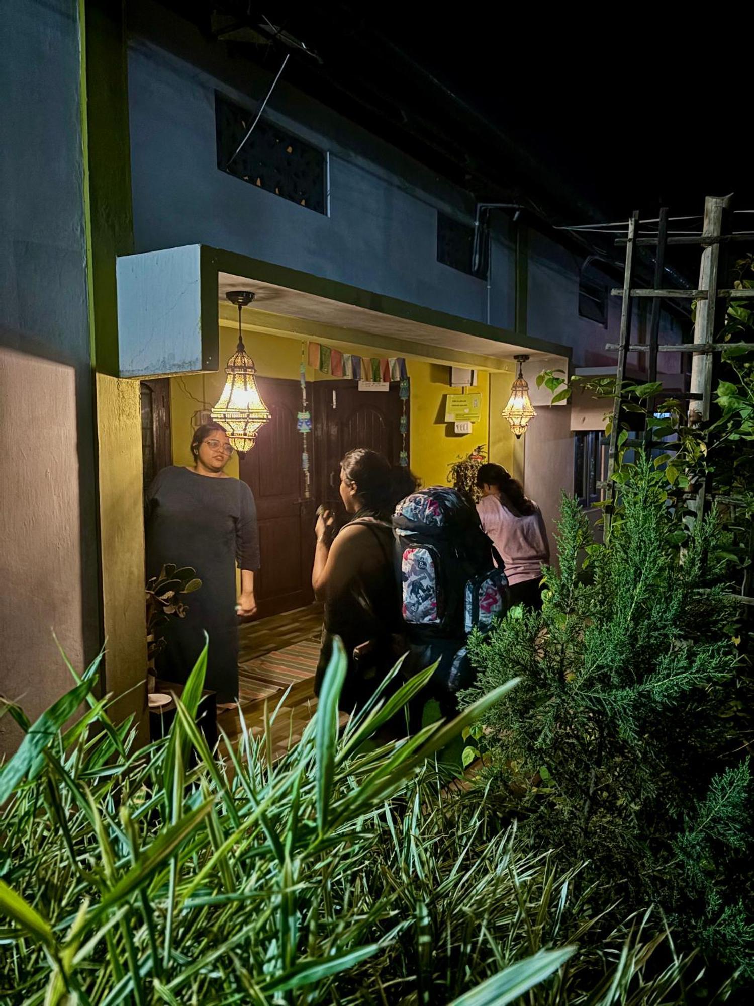 Stargaze Backpackers Hostel グワーハーティー エクステリア 写真